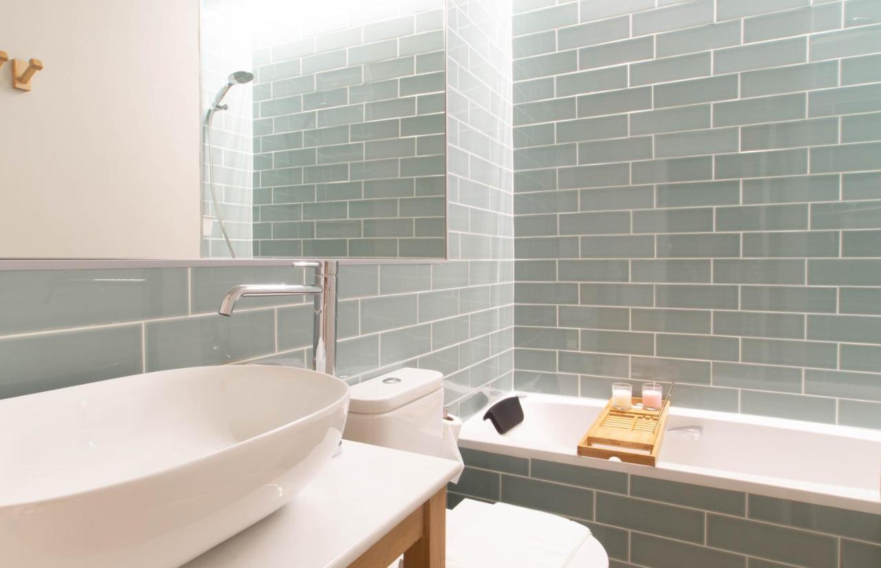 Argenta Boutique Apartment Жирона Экстерьер фото